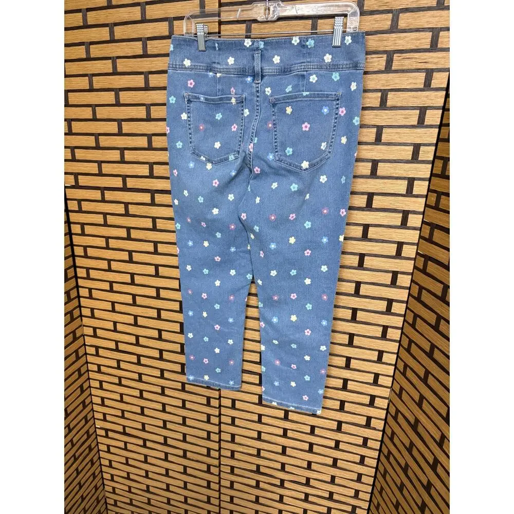 No Boundaries Floral Crop Jeans‎ Size 13